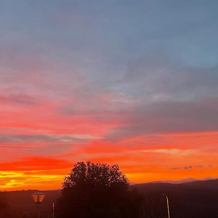 Ferienwohnung Il Tramonto Montalcino Exterior foto