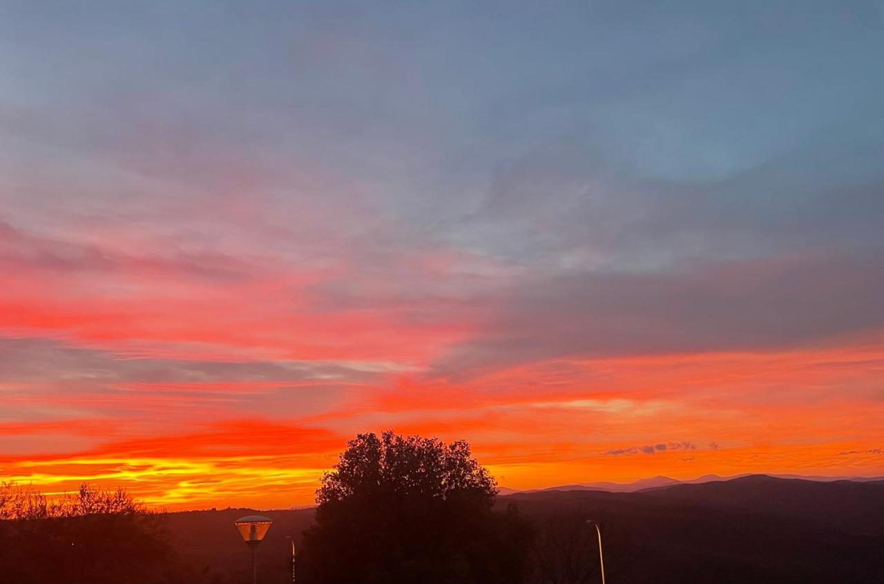 Ferienwohnung Il Tramonto Montalcino Exterior foto