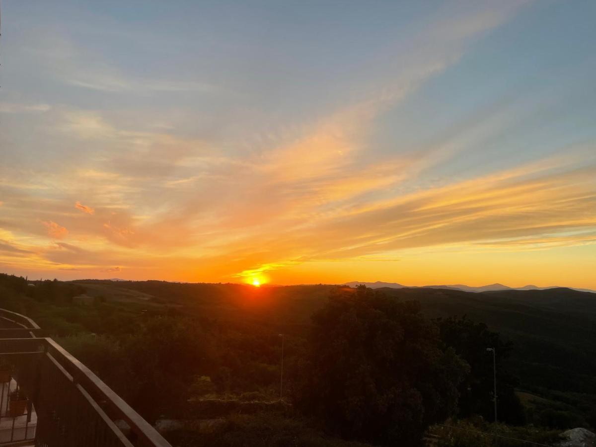 Ferienwohnung Il Tramonto Montalcino Exterior foto